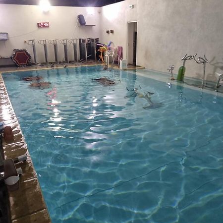 Sci Aquazen loisirs détente Saint-Mitre-les-Remparts Esterno foto