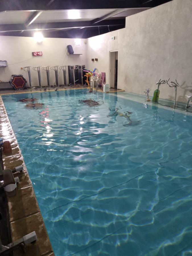 Sci Aquazen loisirs détente Saint-Mitre-les-Remparts Esterno foto